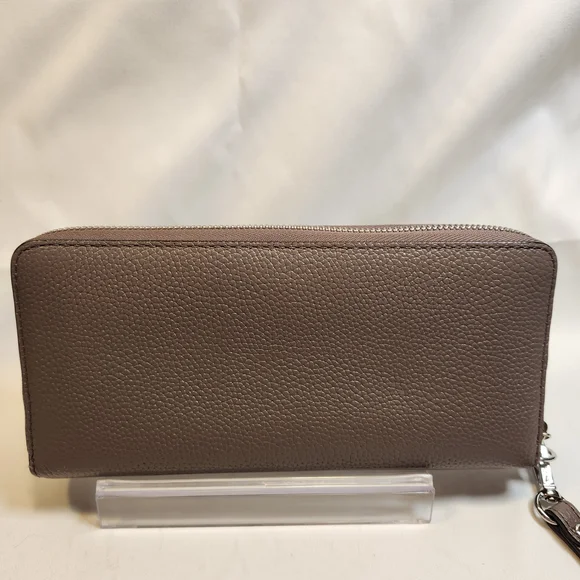 Michael Kors Pebbled Leather Continental Wallet/Wristlet NWOT - Picture 4 of 15